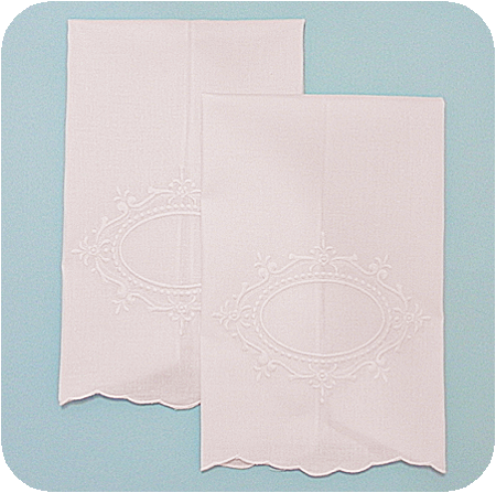 Scroll Crest Guest Towel